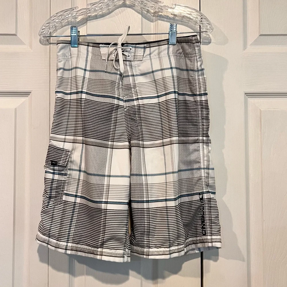 🩷 O’Neill Men’s White and Blue Plaid Lined Board Shorts - Size 28
